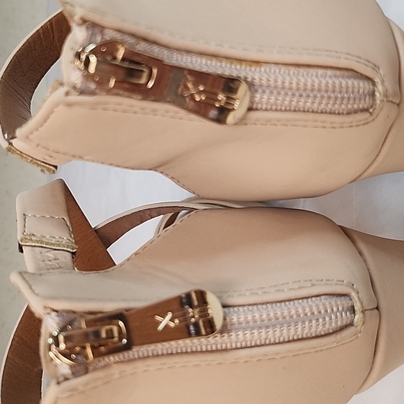 X2B BLOCK SANDALS SIZE 7.5 - Picture 8 of 10